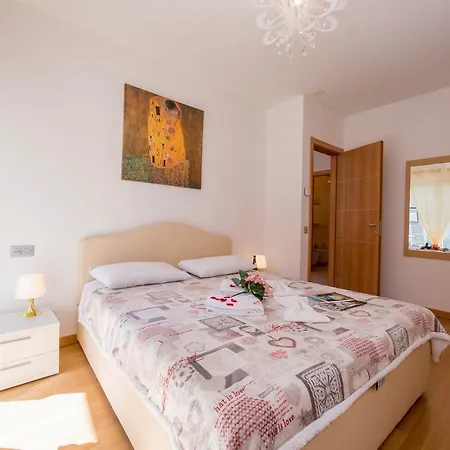 Apartment Prestige Du Lac 9 *